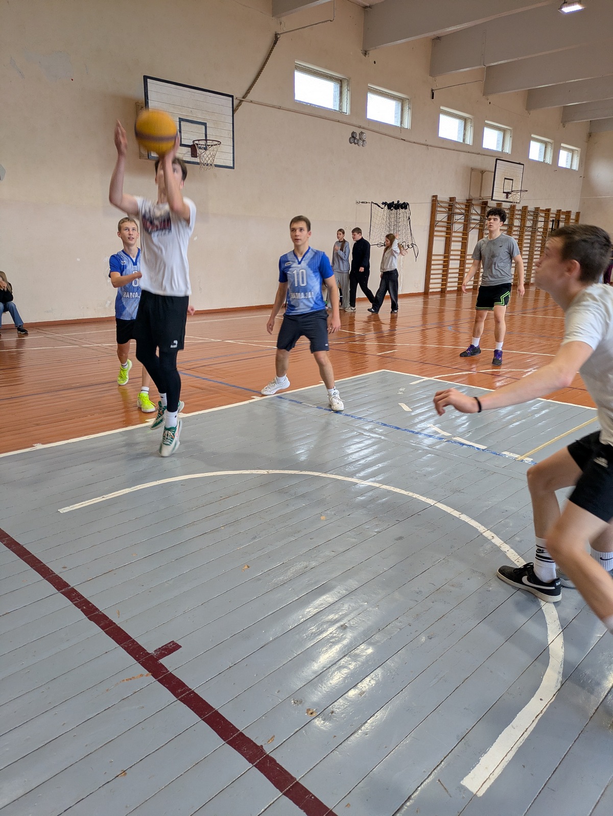 PXL 20251022 101544700-s