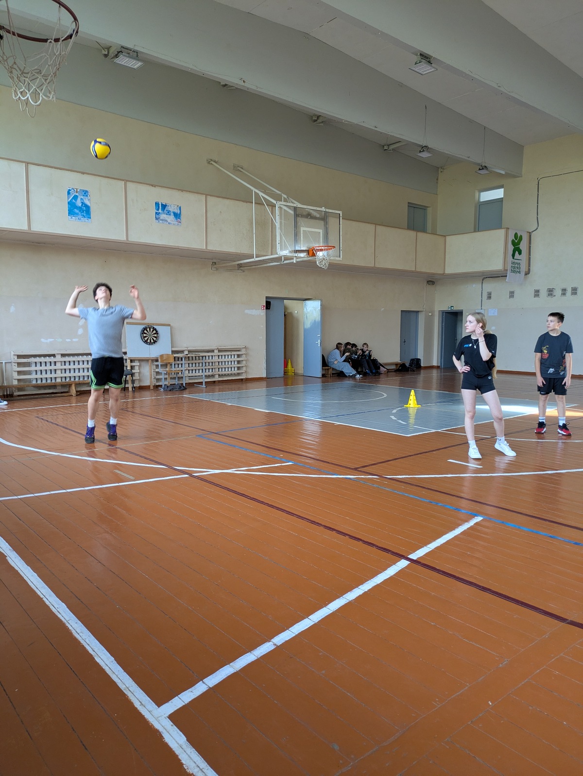 PXL 20251014 102035790-s